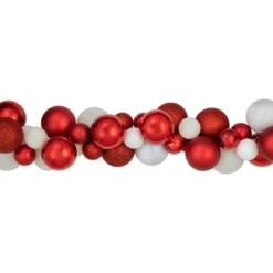 Northlight 6' Red And White 3-Finish Shatterproof Ball Christmas Garland -Northlight GUEST 4d18fb18 69ab 41c3 bba5 3f34e1d0885d
